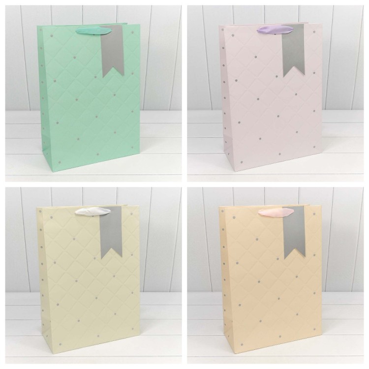 000152A Пакет подарочный "Эксклюзив" (микс) 32*45*15 210г 1/20 1/80 