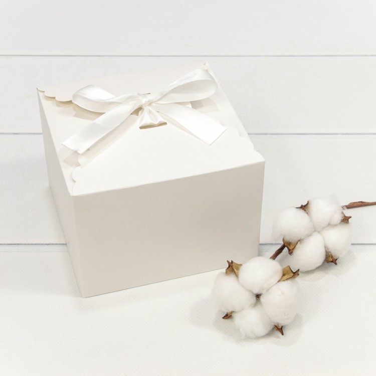 000920-7/3 Коробка Квадратная 14*14*10 сборная с атласной лентой Белый 1/20 1/500