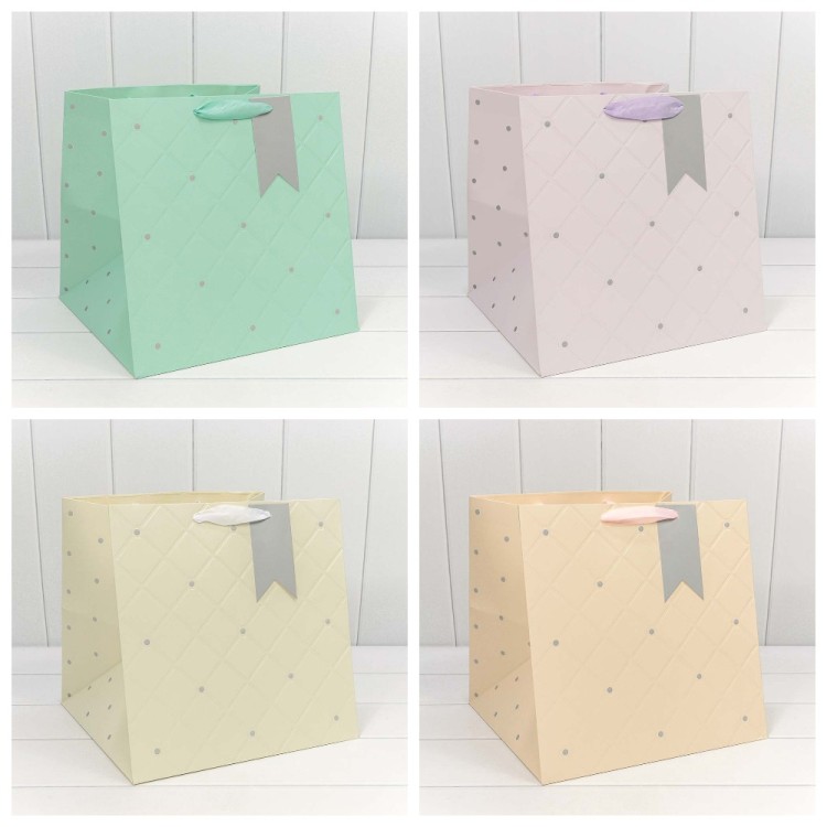 000152LL Пакет подарочный "Эксклюзив" (микс) 30*30*30 230г 1/20 1/100