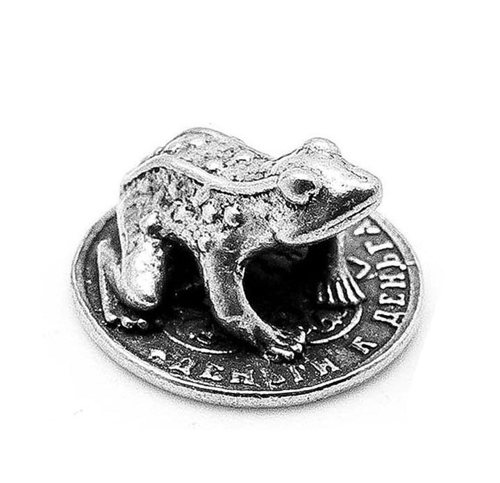 L015S Серебрянная жаба на монете 17 мм